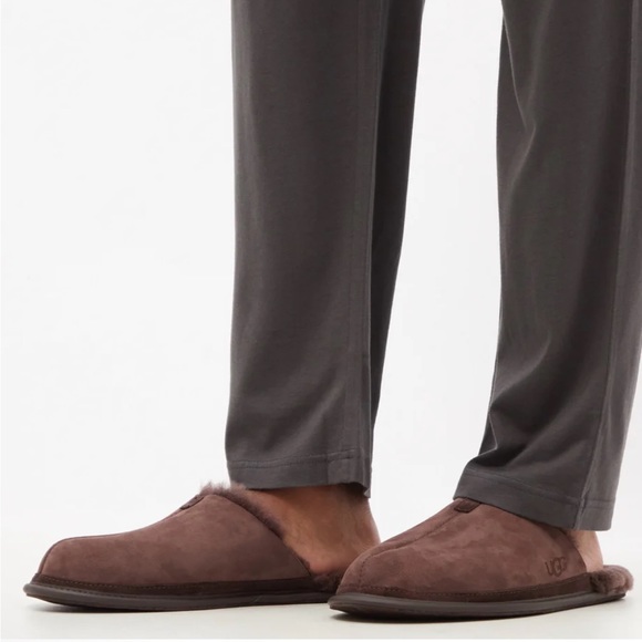 Ugg Hyde slippers USED - Picture 3 of 11